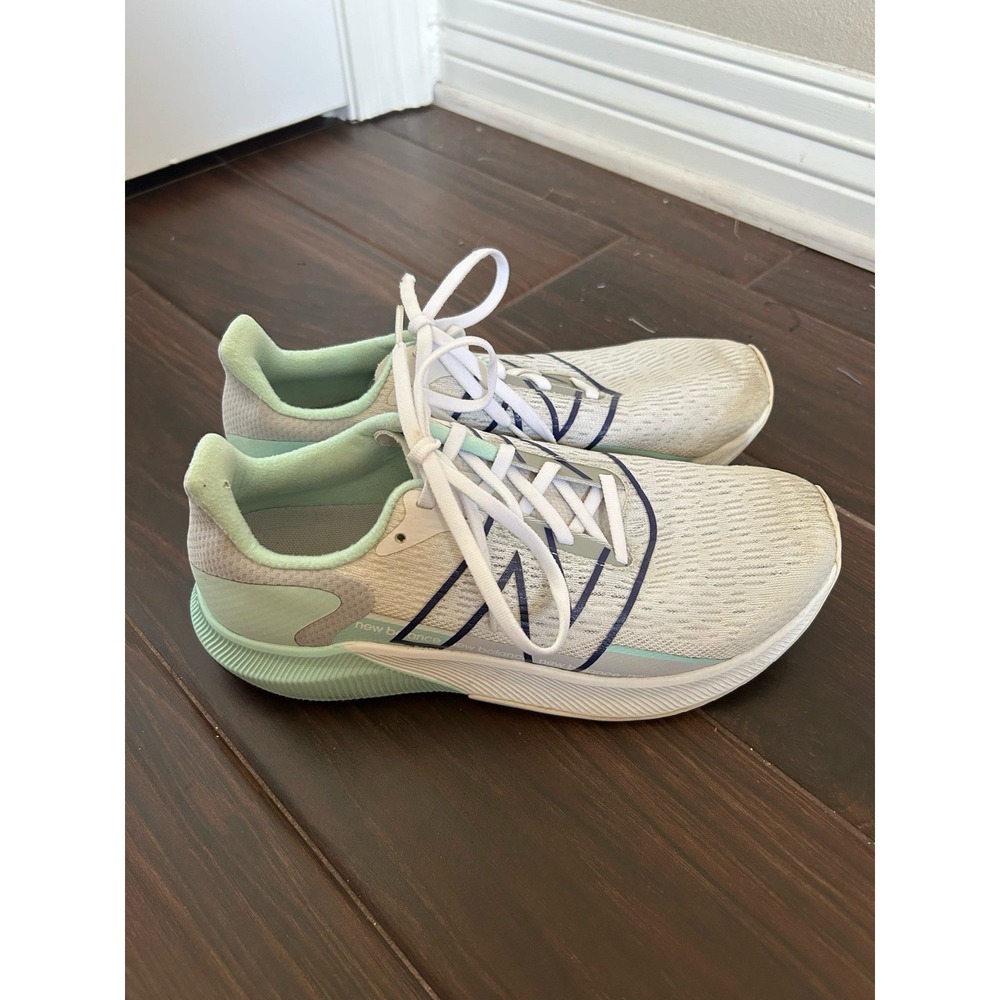 NEW BALANCE WOMEN'S WFCPR FUELCELL PROPEL V2 CUSHIONED RUNNING SHOES 10